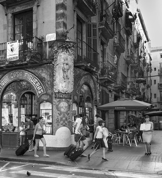 Barcelone    |   1  /  10    | 